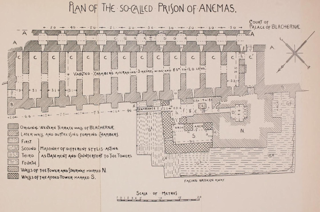 Ausführlicher architektonischer Plan des Anemas-Gefängnisses, der Räume, Flure, Fenster und Türen zeigt, mit begleitendem erklärendem Text.
