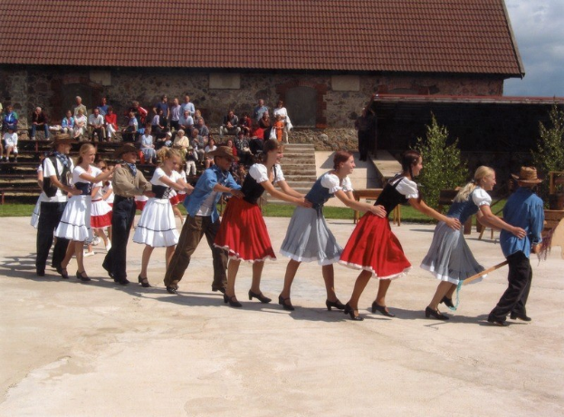 Alles über das größte Open-Air-Ball in Bayern in Fürth - Wir verlosen 3x2 Tickets für den Summer Night Ball 2026