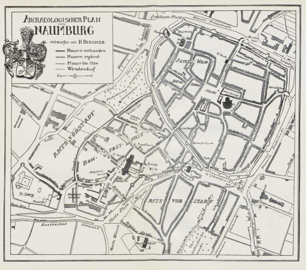 Ein detailliertes altes Stadtplan von Naunburg, Deutschland, das Straßen, Gebäude, Sehenswürdigkeiten und Text zeigt, der Informationen über die Bevölkerung, Sehenswürdigkeiten und Straßen der Stadt enthält, mit einem Logo in der Ecke.