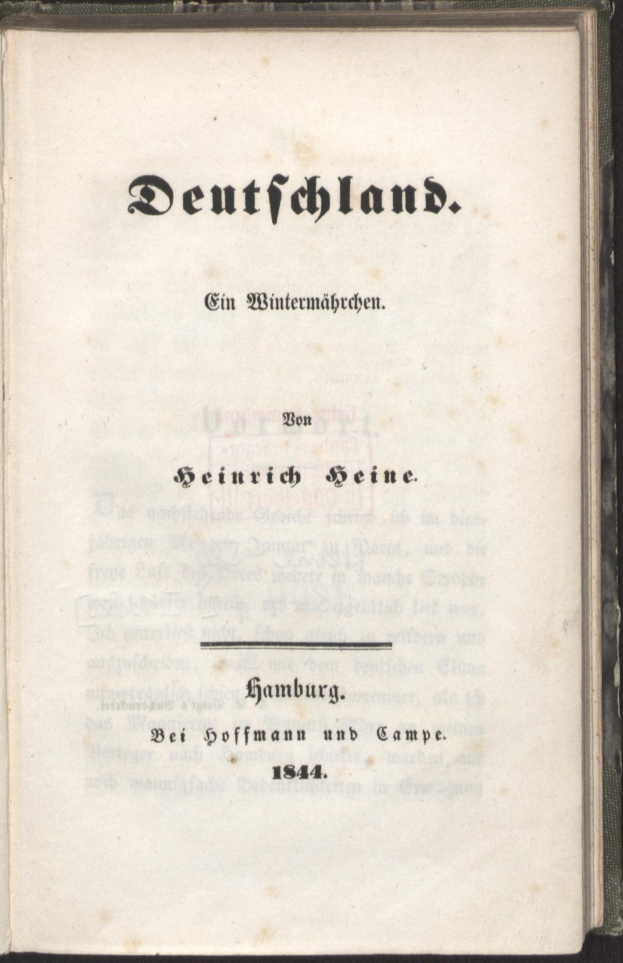 Ein geschlossenes altes Buch mit dem Titel "Deutschland" vor einem schwarzen Hintergrund.