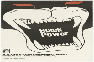 Ein Plakat mit einem Black-Power-Logo, einem schwarzen Kreis mit weißer Umrandung und einem weißen Buchstaben 'P' in der Mitte sowie fett gedrucktem Text, der 'Rache für Verbrechen, revolutionäre Gewalt' fordert.