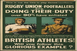 Britisches Weltkriegs-I-Rekrutierungsplakat mit zwei Rugby-Union-Fussballern in Militäruniformen, mit Text zur Förderung der Athleteneinsatz.